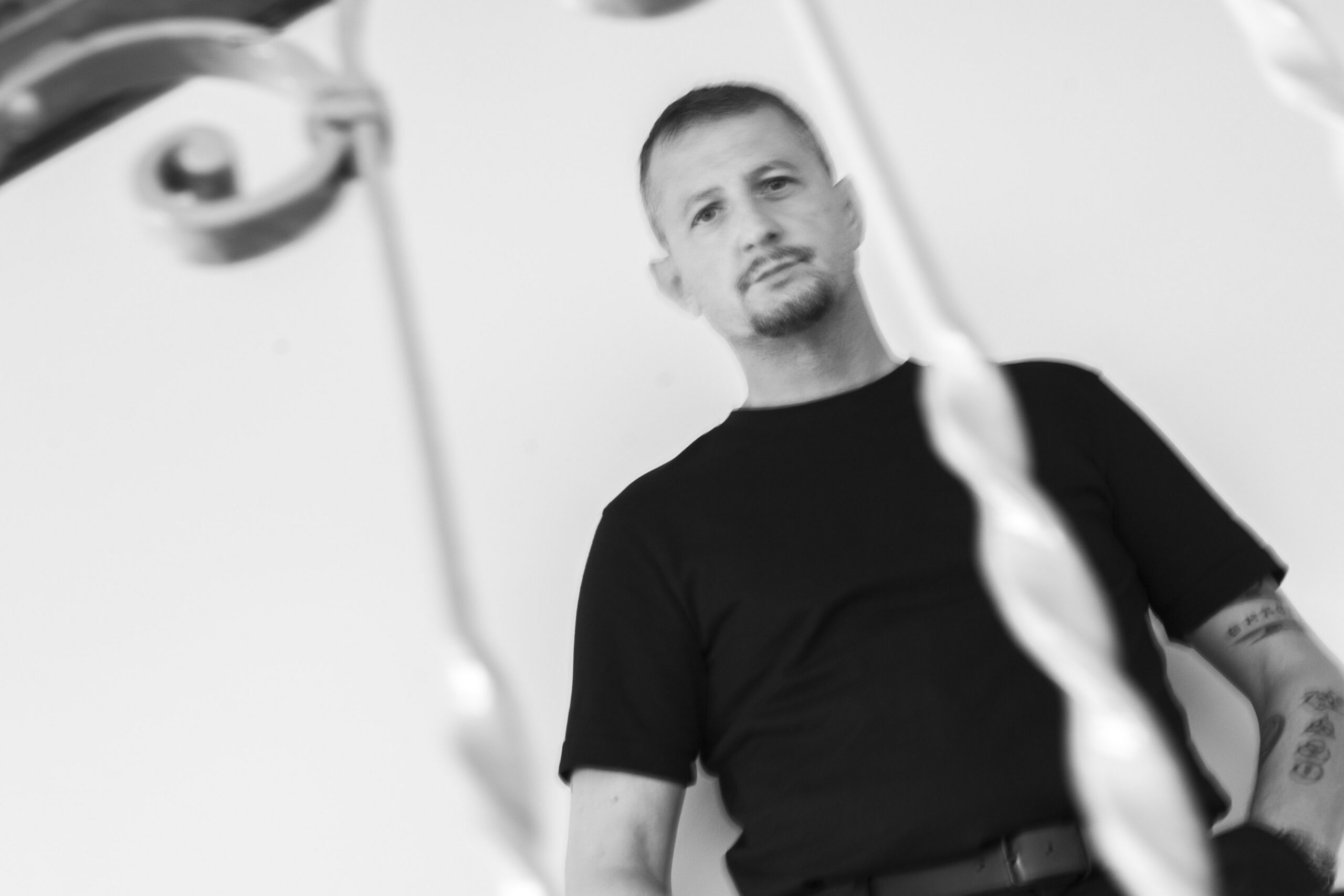 ANTEPRIMA VIDEO : “C’è bisogno di andare via” – Sergio Russo